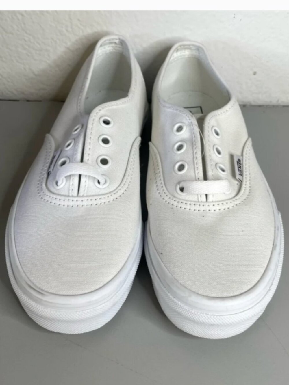 Vans - Picture 2 of 6